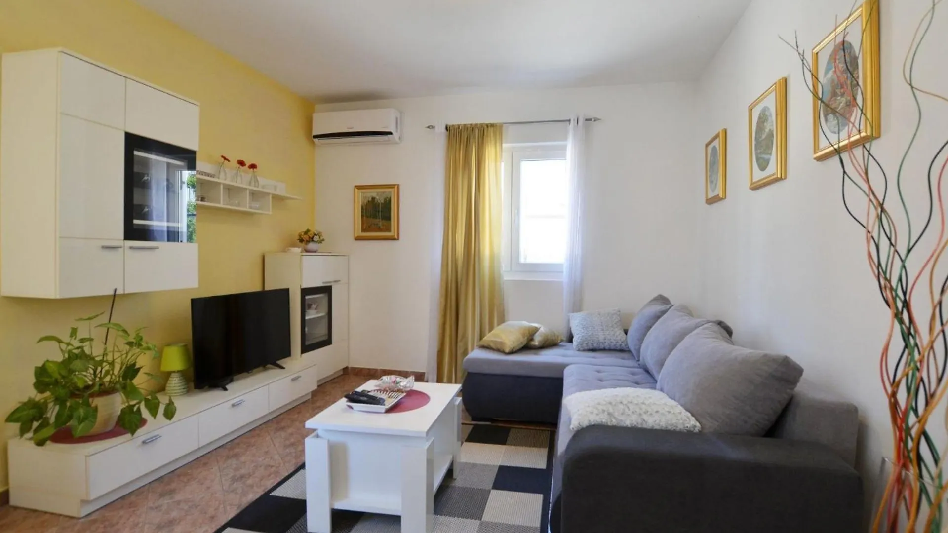 Brigth And Breezy Rovinj Apartments 0*,